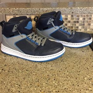 Air Jordan shoes. Excellent condition